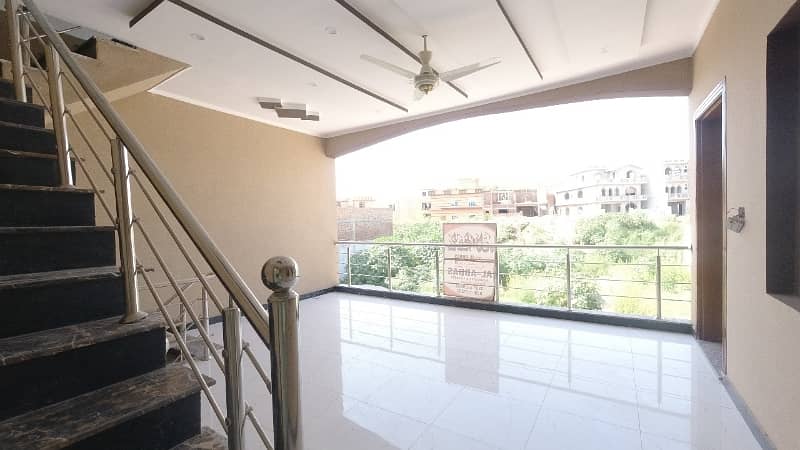 Get This Amazing Prime Location 10 Marla House Available In Gulshan Abad Sector 2 25