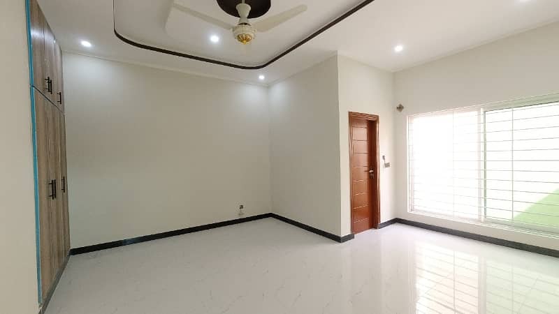 Get This Amazing Prime Location 10 Marla House Available In Gulshan Abad Sector 2 29