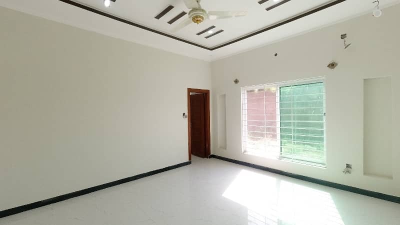 Get This Amazing Prime Location 10 Marla House Available In Gulshan Abad Sector 2 37