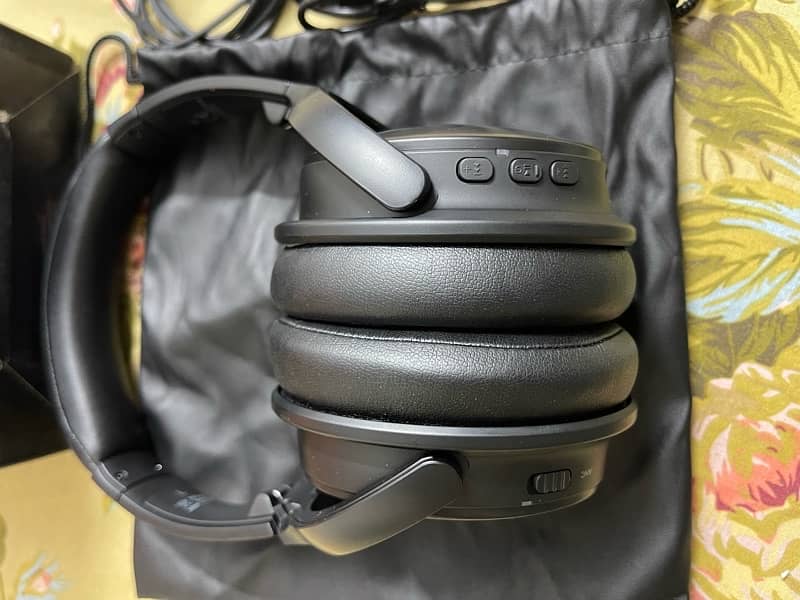 INFURTURE Active Noise Cancelling Headphone Model H1 3