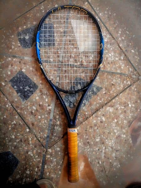 tennis racket 0