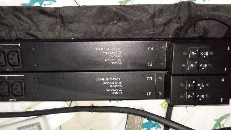 apc PDU 24 port rack amount two pdu 0
