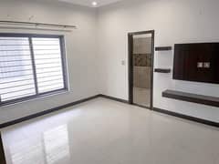 10 Marla Beautiful House Available For Rent In Iqbal Block Bahria Town Lahore