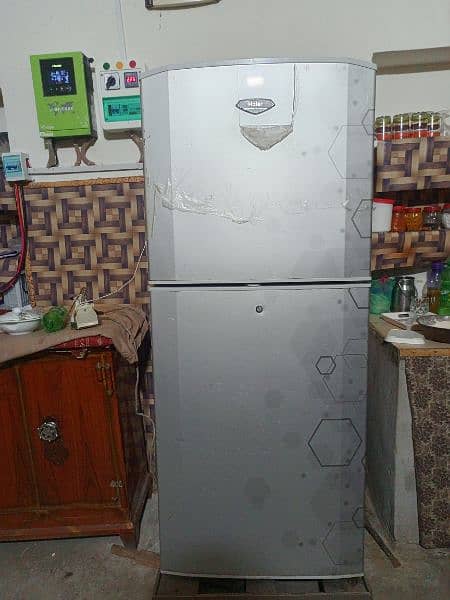 Haier large size fridge Refrigerator 0