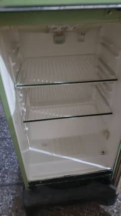 imported  fridge 10/10 condition urgently  sale