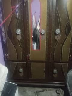 3 door safe almari in good condition
