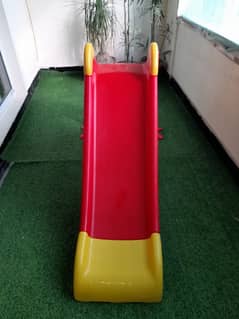kids slide in brand new condition