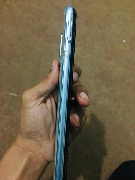 vivo y20 4 Ram 64bRom with out box 3
