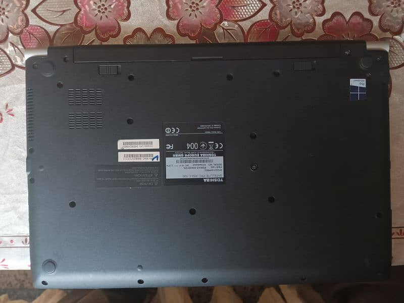 Toshiba satellite i5 generation 5 ram 8 gb DDR 3 Hard Drive 500 gb. 0