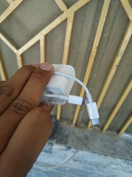 iPhone apple charger 4