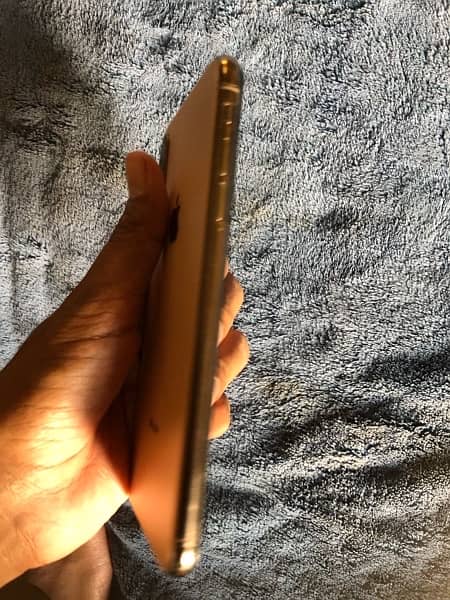 iPhone XS Max 64 GB new Condition 10by10 1