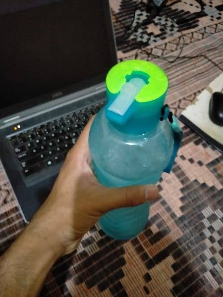 Fresh Water Bottle (HardPlastic) handgrip 4