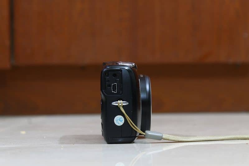 Canon PowerShot SX120 IS, 10 Megapixe, best for company usage. 5