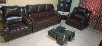 5 seater sofa with central table