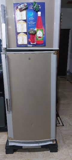 Dawlance full size fridge for sale 0
