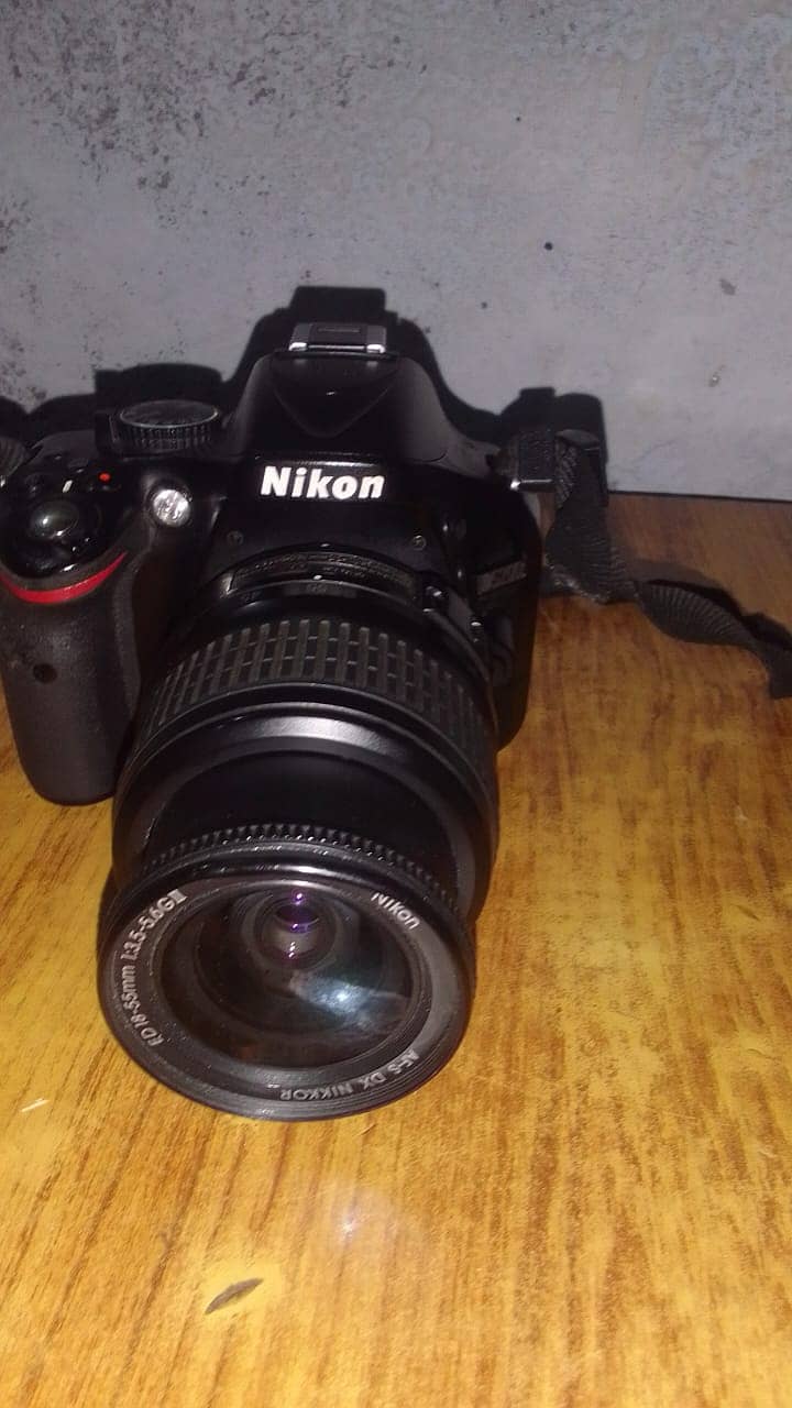 Nikkon D-5200 Camera 4
