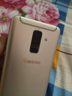 Samsung Galaxy A6 PLUS 4GB and 64gb box charging
