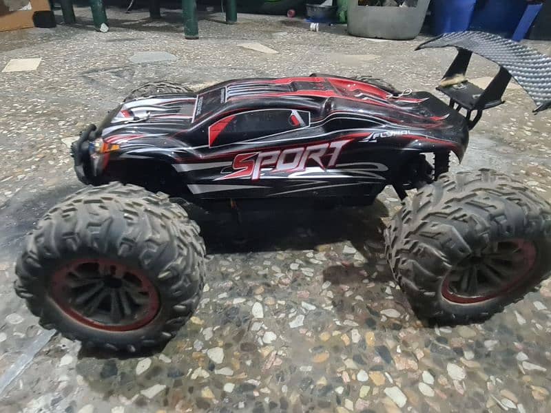 For sale 
Xlf x03 Brand new condition with box nd 120 ampere brushless 1