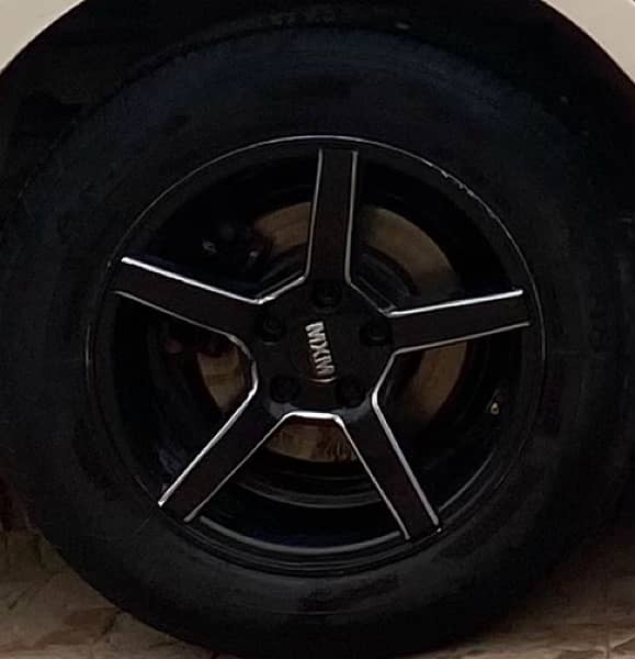 Star Alloy rims in 15 inch for corolla 5 nuts nd 100 pcd 1
