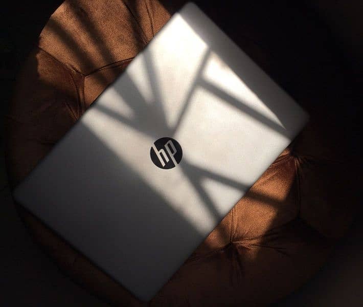 HP Laptop 15-dw3033dx 0