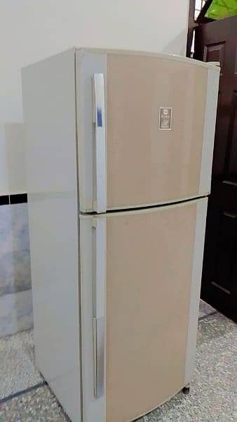 Dawlance Refrigerator in 10/10 condition 3