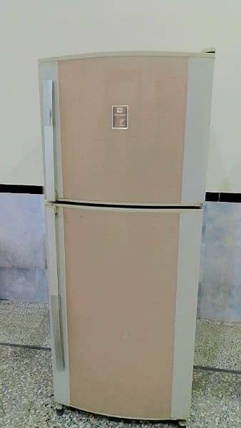 Dawlance Refrigerator in 10/10 condition 4