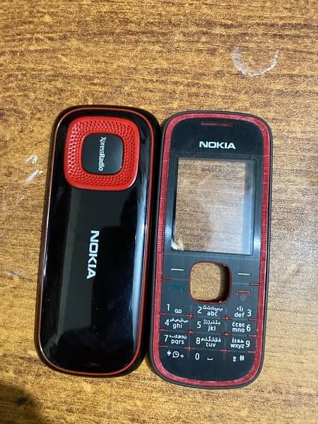 Nokia 5030 originally  body  keypad . . and back cover available 1