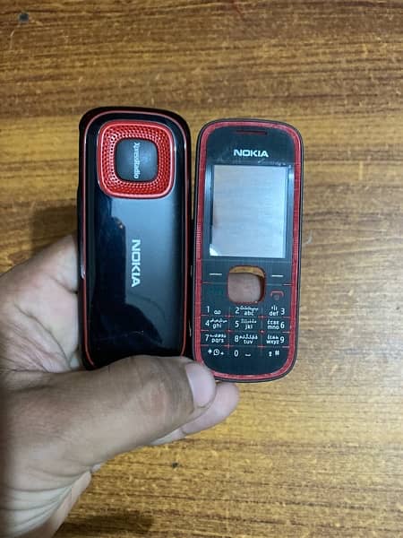 Nokia 5030 originally  body  keypad . . and back cover available 6