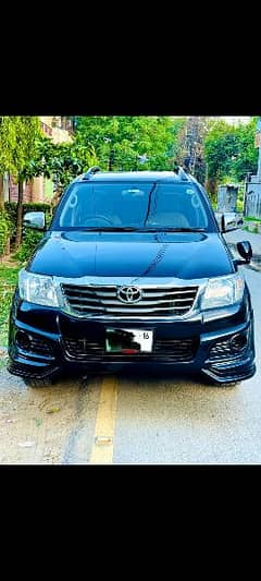Toyota Hilux Full Option (Total genuine)