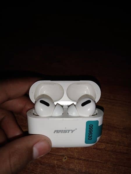 airbuds ansty b04 1