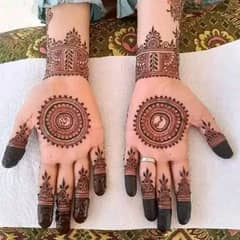 offer Eid ND bridal mhendi artist beautition expert available