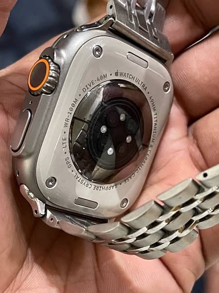 Apple Watch Ultra 1 6