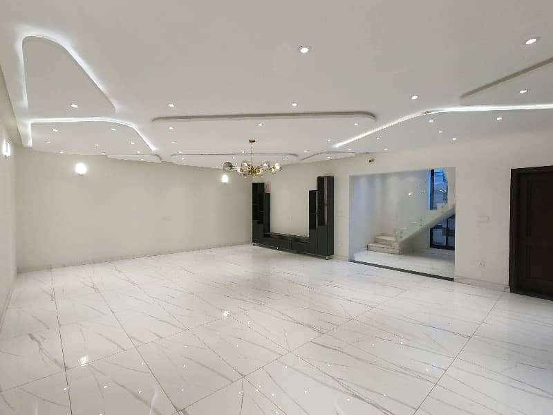 10 Marla Full Basement Luxury House DHA Rahbar Phase 1-Block E 19
