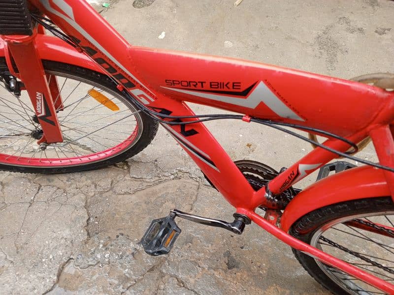 I am selling for cycle from wahcantt saddat colony 1