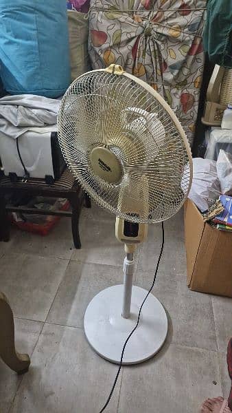 sogo chargeable pedestal fan 0