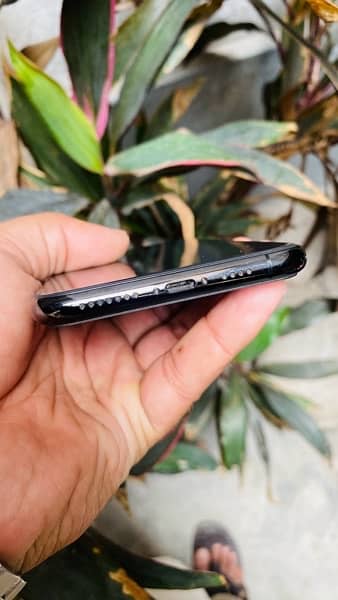 iphone 11 pro max 256gb PTA aproved 3