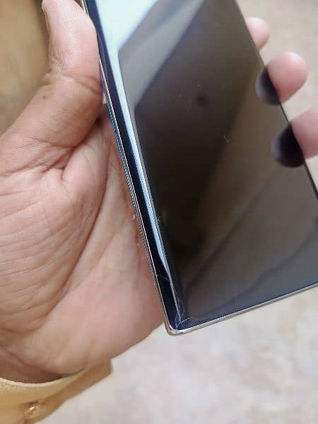 Samsung Galaxy Note 10 plus 12/256Gb Dual sim (Minor Cornor Crack)10/9 4