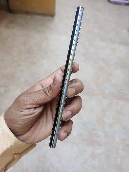 Samsung Galaxy Note 10 plus 12/256Gb Dual sim (Minor Cornor Crack)10/9 6