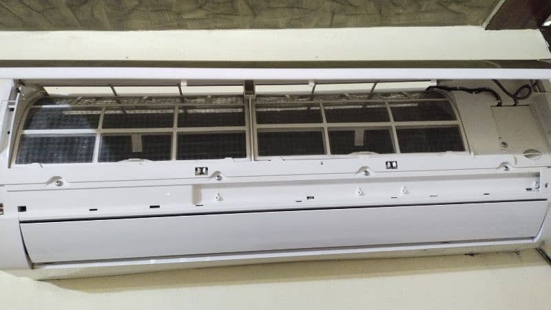 Changhong Tuba 1.5 Ton Heat & Cool Inverter Air Condition 3