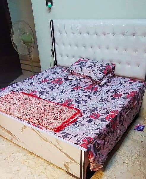 Bed and mattress for sale without side tables 1