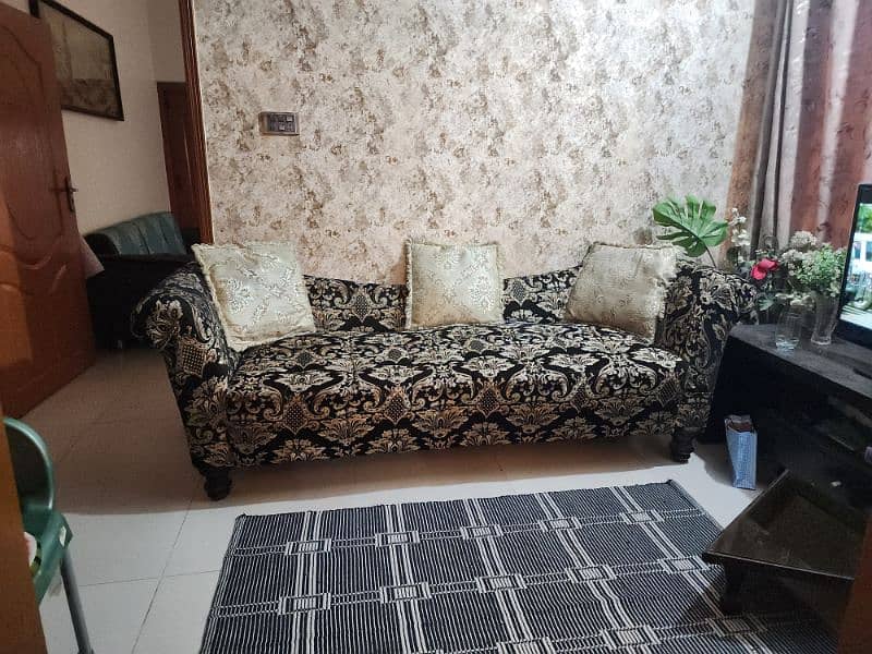 10 seater sofa with curtains and chandelier 2