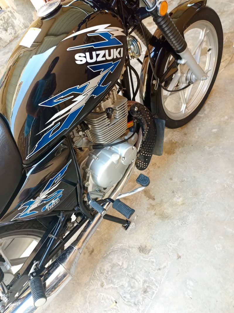 Suzuki Gs 150 SE 8