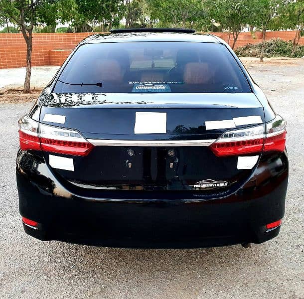 TOYOTA COROLLA ALTIS 1.8 GRANDE TOP OF THE LINE VARIANT 4