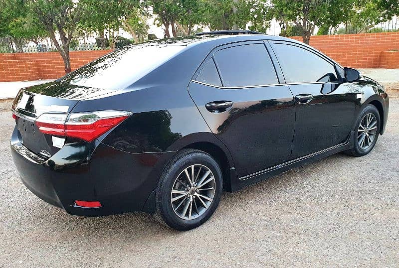 TOYOTA COROLLA ALTIS 1.8 GRANDE TOP OF THE LINE VARIANT 5