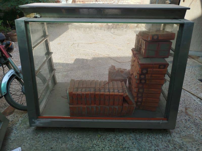 3 Steel Counter 5×4 with 12mm Glass 2