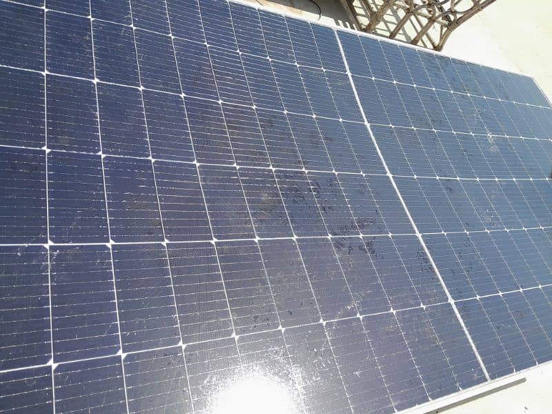 Jinko Bifacial 540 watt (A Grade), Used/glass broken Solar Panels 0