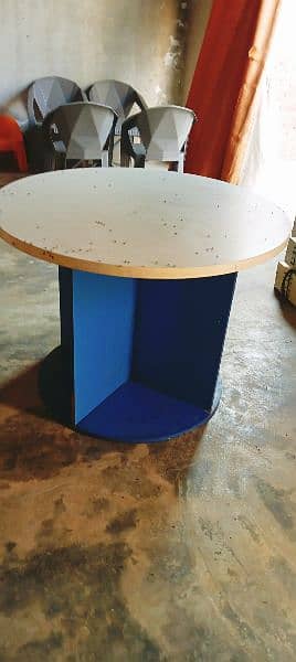 Round Office Table 1