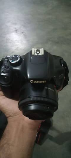 Canon 550d DSLR camera