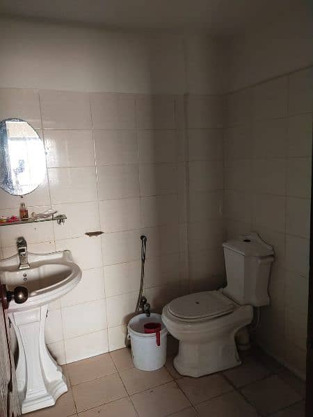 3 bed dd flat available for sale 11