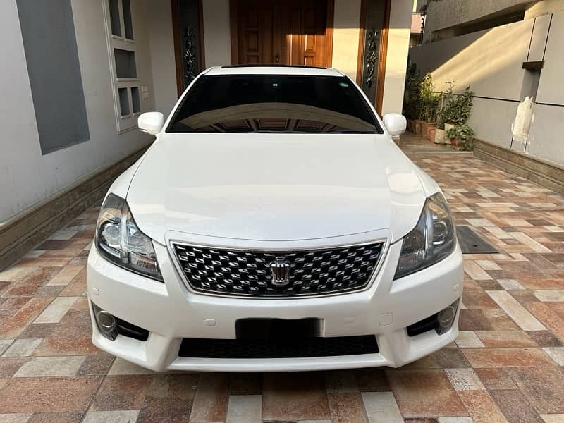 Toyota crown Athlete 2010/2013 100% original full house package 1 hand 1